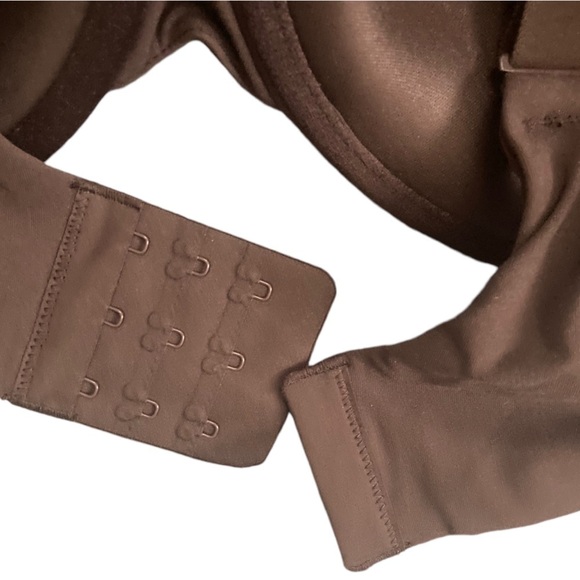 Skims Fits Everybody T Shirt Demi Bra NWT in Espresso Brown 44 C - Picture 7 of 9